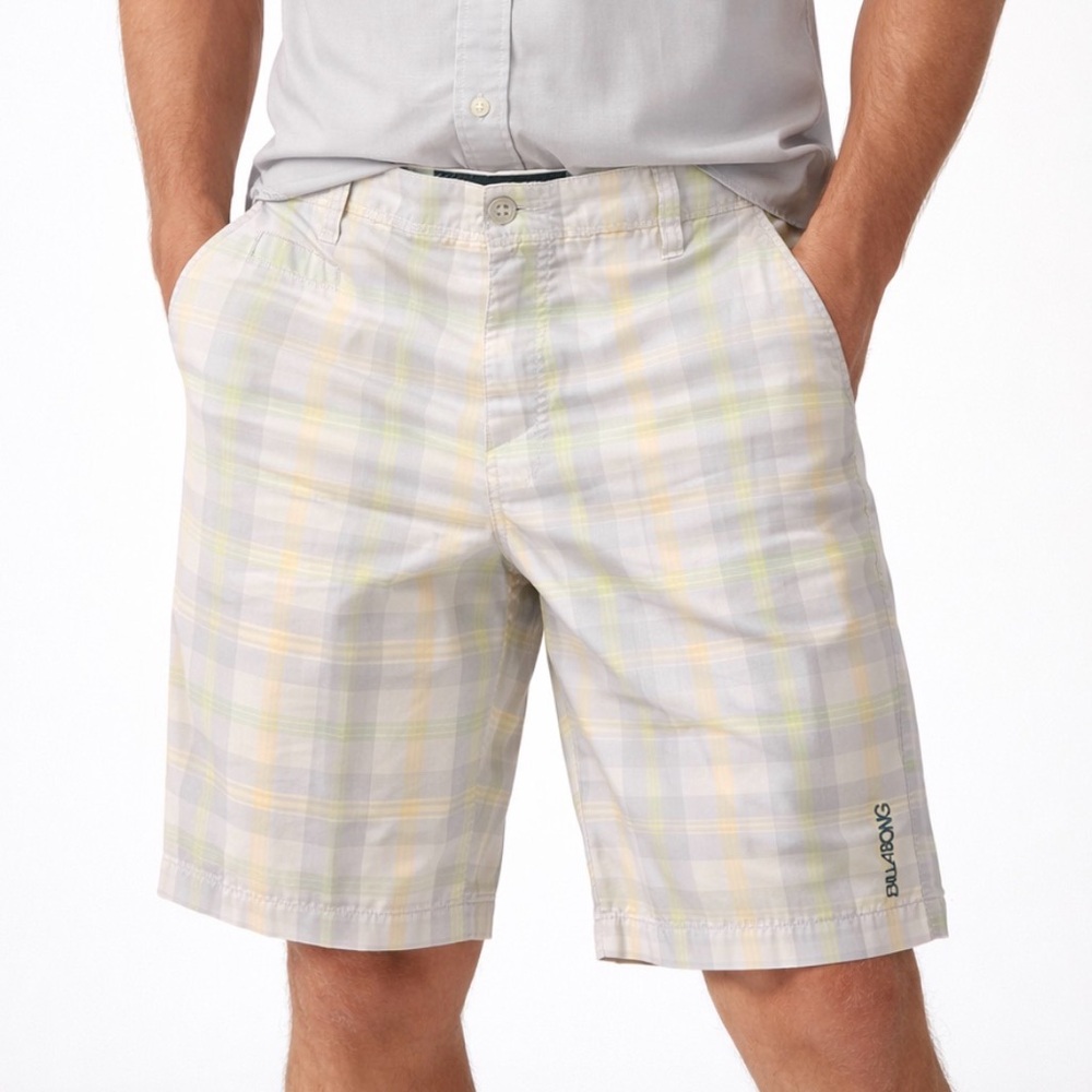 -Billabong Golf /Casual Shorts Men’s Size 31 Plaid Tan Yellow Green Gray